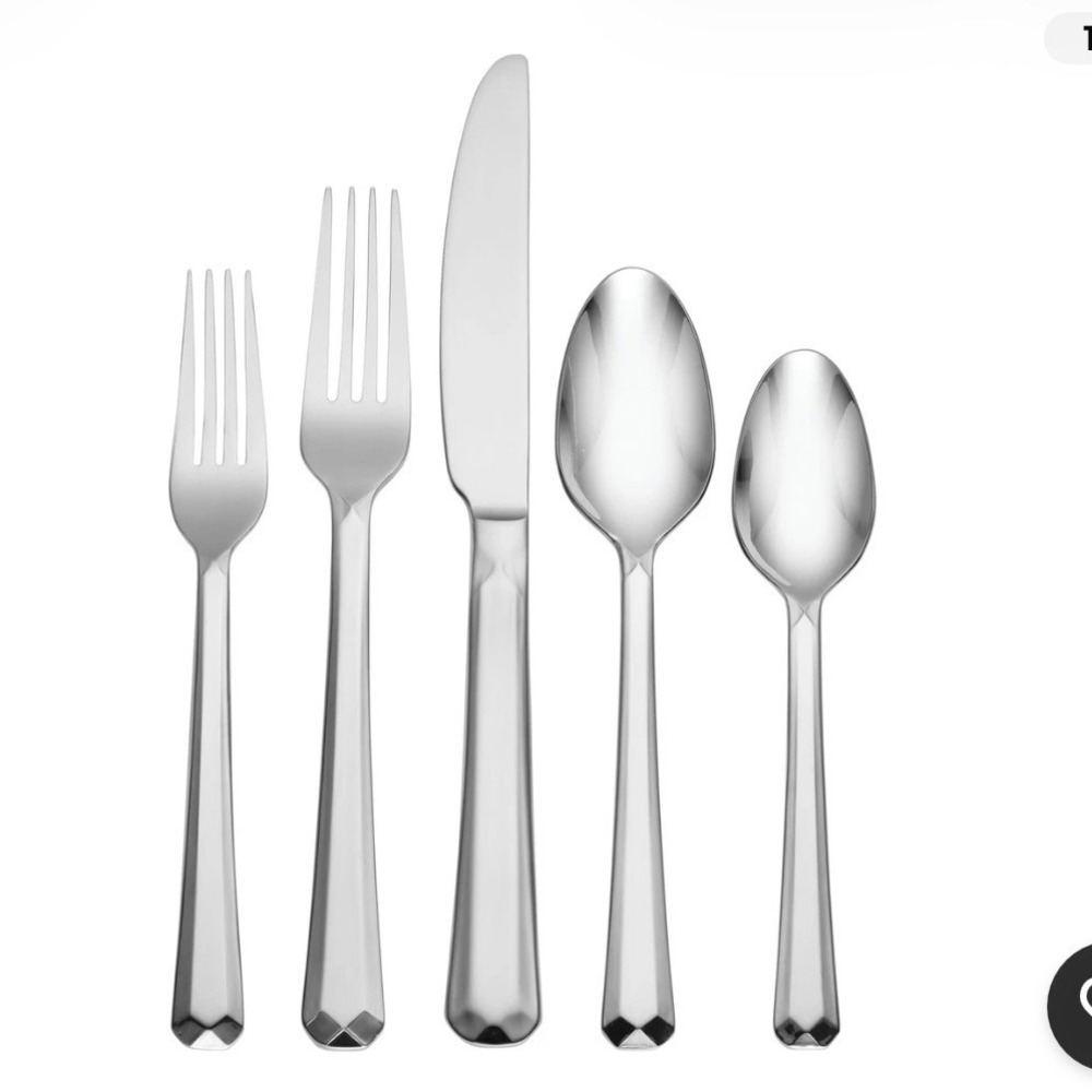Oneida Chroma 65 Piece Flatware Set 18/10 Stainless Steel Service for 12 Silver
